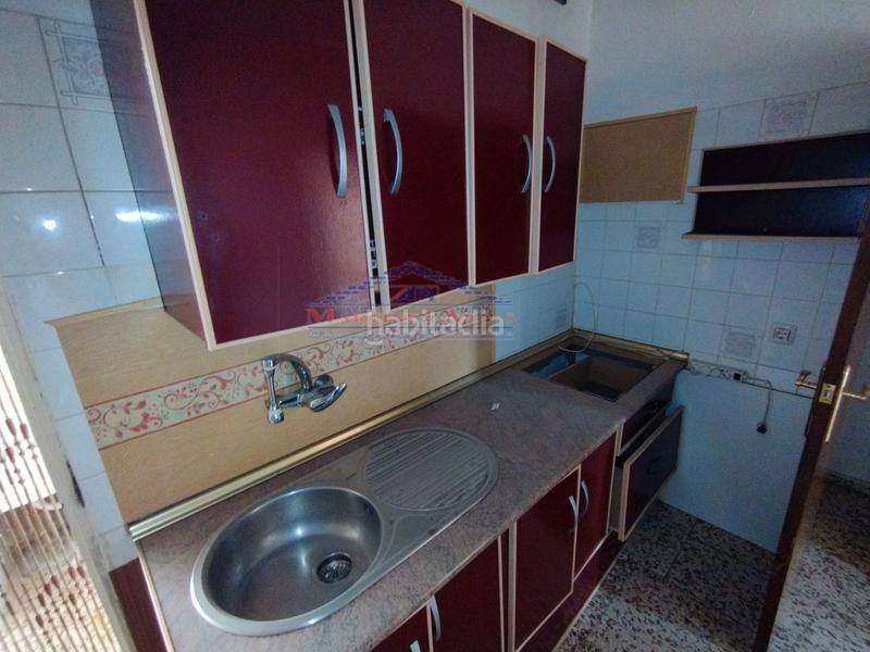Foto bf20a4ea-0a53-42ae-9531-6b4901a05f56. Flat in calle manuel lozano garrido 9 in Linarejos Linares