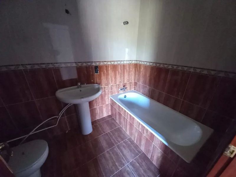Foto 60f89d82-c9a5-4c3d-980f-9d012382e666. Etagenwohnung in calle pintor matias ruz 15 in Arjonilla