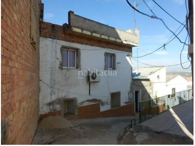 Foto f74c32d7-ab06-402b-9c0d-d178700c2de6. Casa adosada en calle lope de vega 7 en Mengíbar