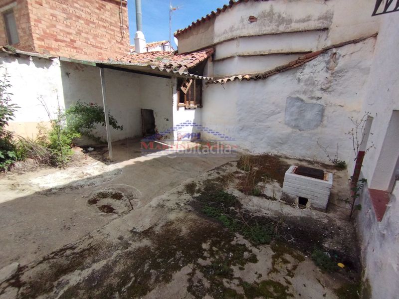 Foto 0aa00dd5-4dc7-4ce1-a68b-f1e1d7ae9393. Casa adosada en calle padre lucas 8 en Santisteban del Puerto