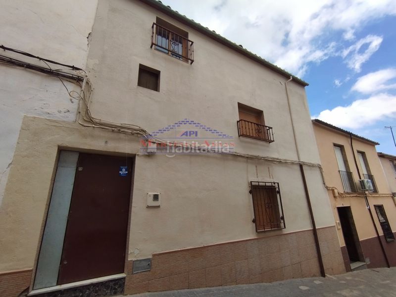 Foto 148667fe-c65d-4b9a-8601-7723941a38a3. Casa adosada en calle padre lucas 8 en Santisteban del Puerto