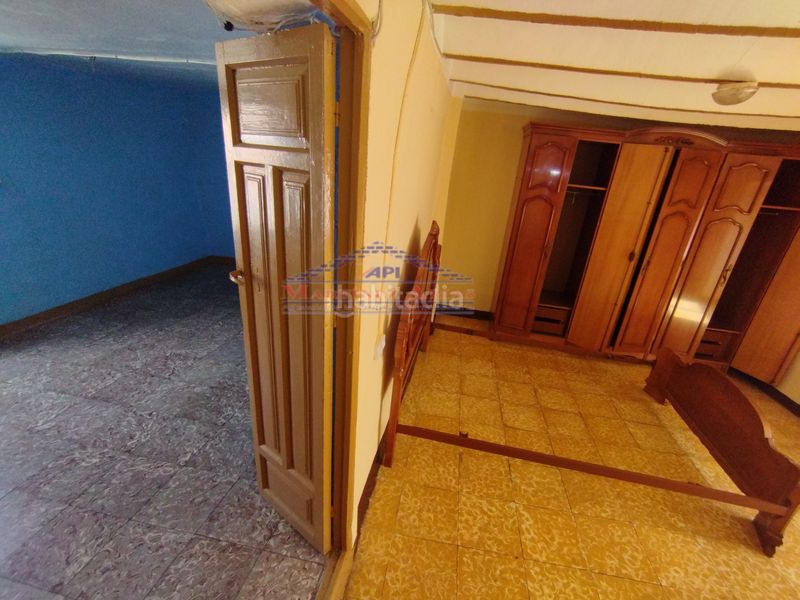 Foto e8b3c8c0-6688-4327-85e8-8047a0090363. Casa adosada en calle padre lucas 8 en Santisteban del Puerto