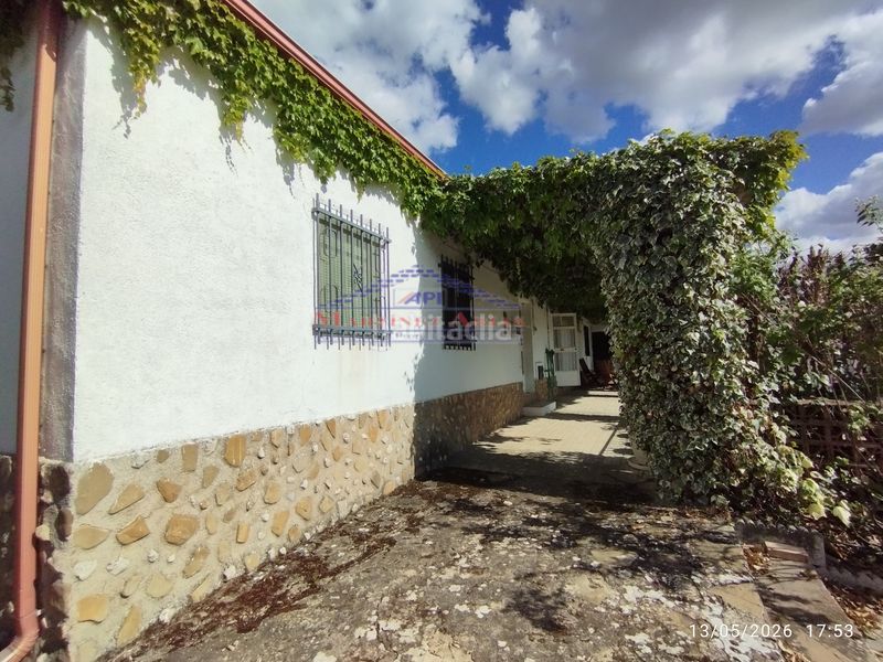 Foto 8ff763d9-5176-4b3f-8281-a006db876130. Chalet en Villares (Los)
