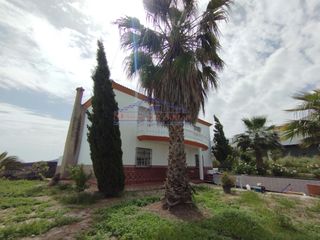 Xalet a Fuerte del Rey. Casa chalet independiente en fuerte del rey - ¡tu hogar ideal te