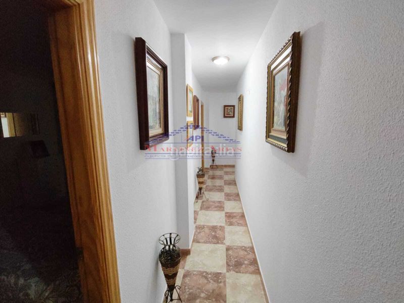 Foto 54612bc9-c056-4690-886f-9b8d4016dad6. Casa adossada a Ctra. Circunvalación - La Magdalena Jaén