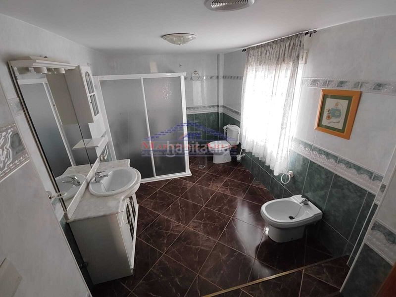 Foto 57296c32-06e5-47c2-99cc-d4f3f385d09b. Casa adossada a Ctra. Circunvalación - La Magdalena Jaén