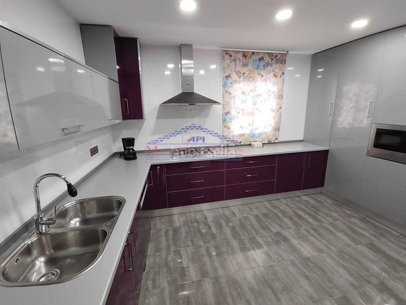 Foto b8c9719f-bc84-4f7b-9409-e79a725d02a5. Casa adossada a Ctra. Circunvalación - La Magdalena Jaén
