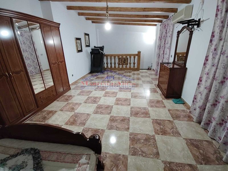 Foto ceff85ef-609c-437f-8bfc-f26e28fc6b87. Casa adossada a Ctra. Circunvalación - La Magdalena Jaén