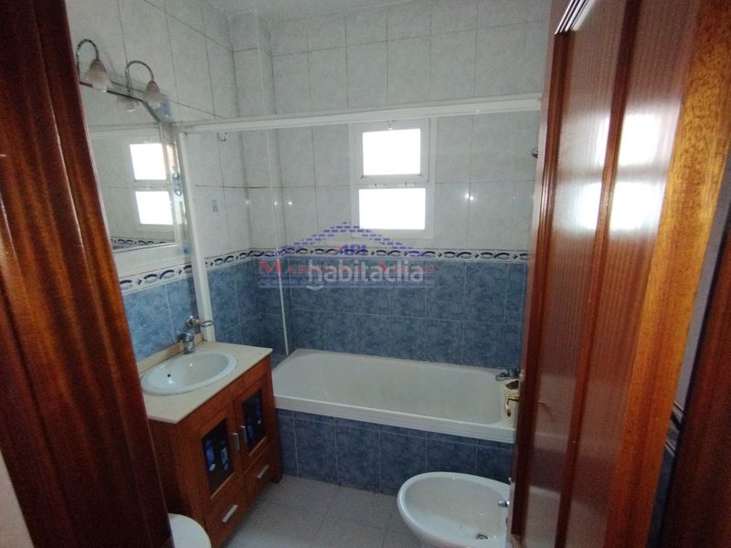 Foto 9531b689-ea1b-4947-8847-798d47be587e. Casa adossada amb aparcament a Andújar