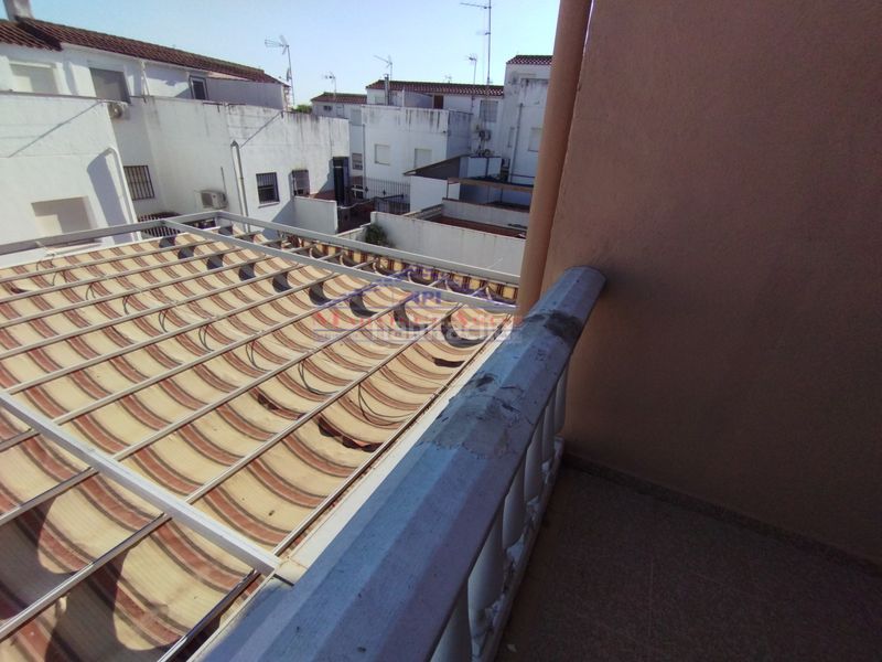 Foto 9c220b3f-4327-414d-b04d-4947ba2af9d8. Casa adossada amb aparcament a Andújar