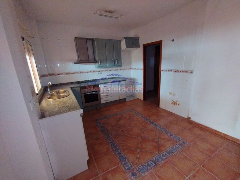Foto a9ede71b-fe0c-414c-8410-8febdfbcb19d. Casa adossada amb aparcament a Andújar