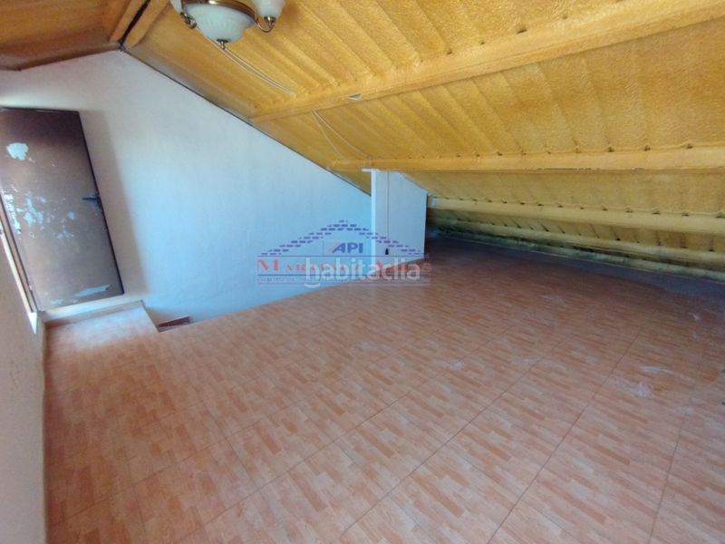 Foto b186db4b-b3f0-457c-b83b-85551b0674f9. Casa adossada amb aparcament a Andújar
