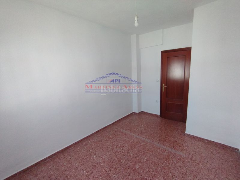 Foto d4ef3919-cf3f-48a9-8066-bfe2499b9086. Casa adossada amb aparcament a Andújar