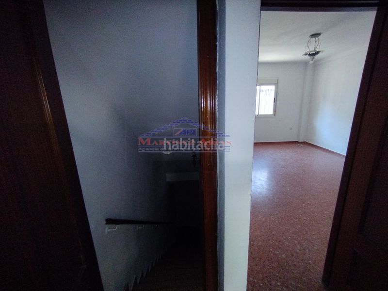 Foto d94a5672-61e9-4741-a758-9721a39f5a1f. Casa adossada amb aparcament a Andújar