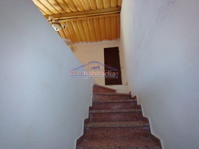 Foto f26cc0db-63db-42f1-9536-1a2027a43b75. Casa adossada amb aparcament a Andújar
