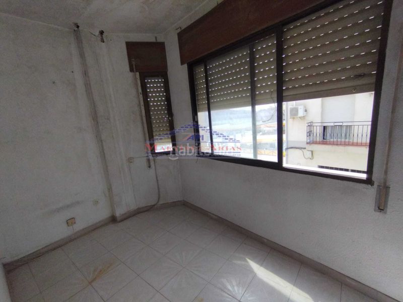 Foto c846e02d-41bc-4e6d-bc24-c40c6dca35dd. Edificio en calle cuesta del ruedo 6 en Alcaudete