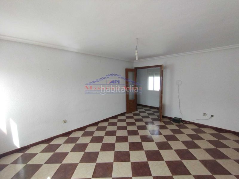 Foto 128b5b57-538a-415d-9ff7-9ea4844b8f14. Edifici a calle cuesta del ruedo 6 a Alcaudete