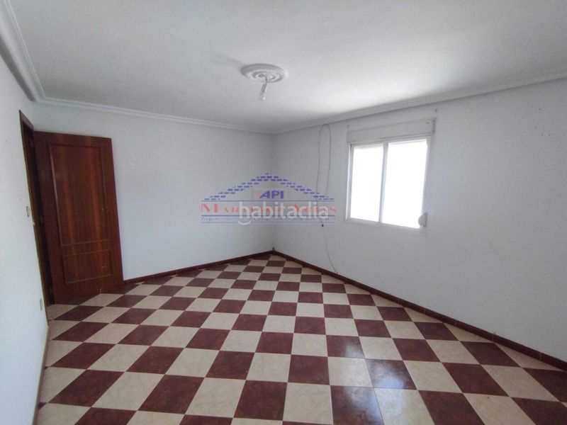 Foto b44d2395-255b-4a0f-bb11-cdb39cd653f5. Edifici a calle cuesta del ruedo 6 a Alcaudete