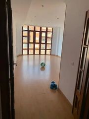 Alquiler Piso  Calle del jalón. Piso reformado con 2 parking y trastero