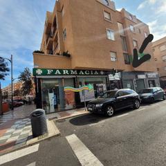 Business premise in Calle sócrates 1. Local con sótano en zona avenida juan carlos i, frente a mercado