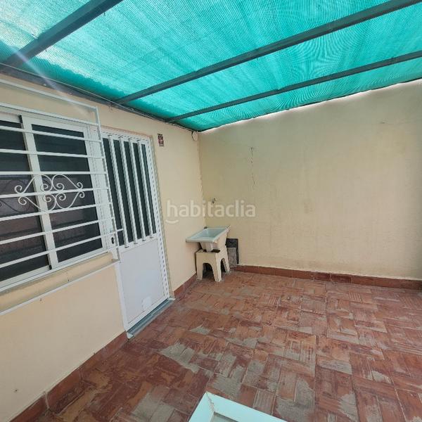 Foto e502a55c-b56b-45be-b50b-a1650f6d8271. Casa amb xemeneia aparcament a puebla de Vícar Vícar