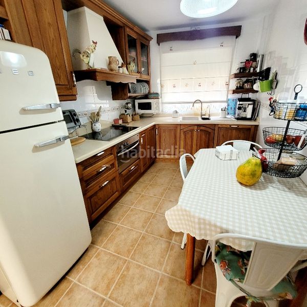 Foto 0758091e-339a-497f-b192-78f563e3c5e2. Casa amb xemeneia aparcament a Roquetas pueblo Roquetas de Mar