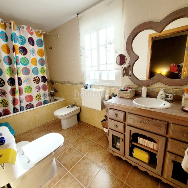 Foto 15482fb6-0e18-40ba-8daa-ab221be6cb18. Casa amb xemeneia aparcament a Roquetas pueblo Roquetas de Mar