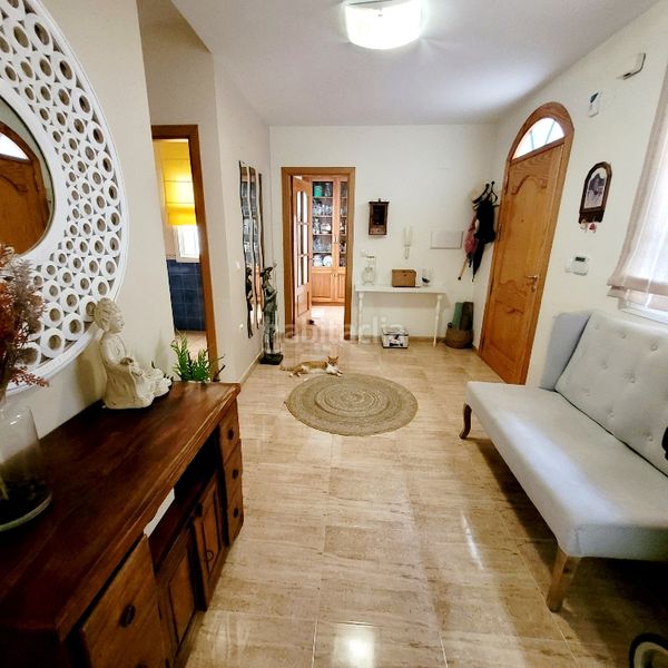 Foto 53d50d9f-dd53-4740-add0-bf7a0fd53fcd. Casa amb xemeneia aparcament a Roquetas pueblo Roquetas de Mar