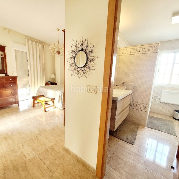 Foto 9f2aeb83-75a3-4a93-9839-eb3aab5bdb84. Casa amb xemeneia aparcament a Roquetas pueblo Roquetas de Mar