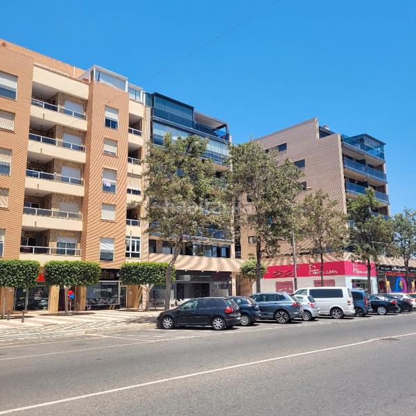 Foto 9ec5de1a-94ff-4e9e-b883-7b7866b71e6f. Pis a avenida juan carlos i 113 a Roquetas pueblo Roquetas de Mar