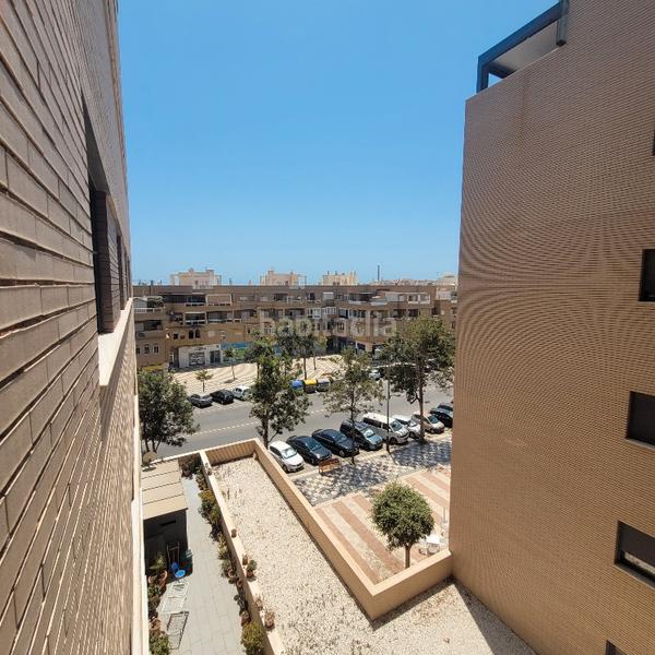 Foto a7328438-5806-457f-88c1-a3615b8d7e8f. Pis a avenida juan carlos i 113 a Roquetas pueblo Roquetas de Mar