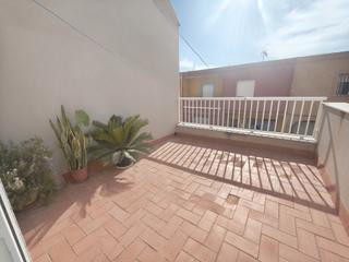 Casa in Carretera Mojonera - Cortijos de Marín. Duplex en roquetas de mar de 4 habitaciones
