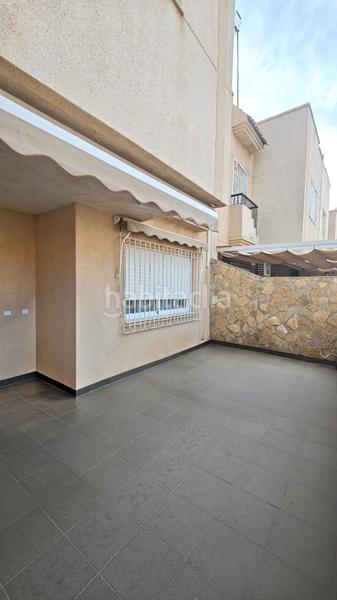 Foto 24f1fe0c-09a7-437e-894b-9bd08178b5ee. Casa a schiera con camino parcheggio in El Puerto - La Romanilla Roquetas de Mar