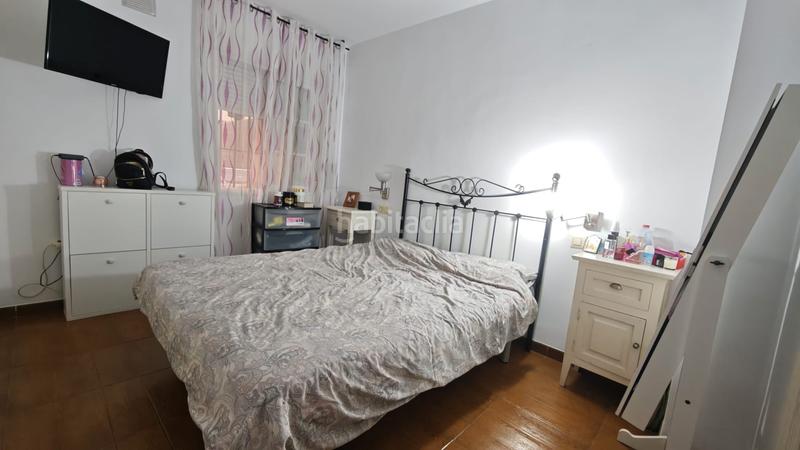 Foto 305c797d-a368-435b-b95f-f9e5391e5a78. Pis amb aparcament a El Puerto - La Romanilla Roquetas de Mar