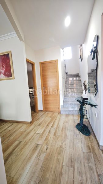 Foto ca06bfbb-254f-406e-b5c8-665016ca1d69. Casa adossada amb xemeneia aparcament a Roquetas pueblo Roquetas de Mar