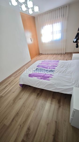 Foto f5c3e3c9-3bd0-4c7b-b42c-f9748f176b7d. Casa adossada amb xemeneia aparcament a Roquetas pueblo Roquetas de Mar
