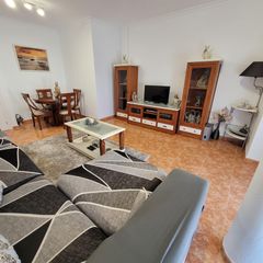 House in Calle comunidad de castilla la mancha 21. Vivienda de cuatro habitaciones con amplio bajo y terraza en roq