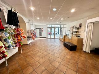 Nau industrial a Alcolea