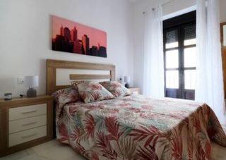 Affitto Appartamento in Casco Histórico  - Ribera - San Basilio. Piso amplio y luminoso en la magdalena