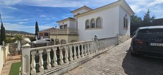 Maison à Alcolea. Impresionante chalet en urbanización encinares de alcolea con pi