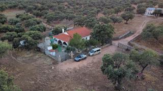Masia a Villanueva de Córdoba. Finca rústica con encinar centenario y amplios espacios al aire