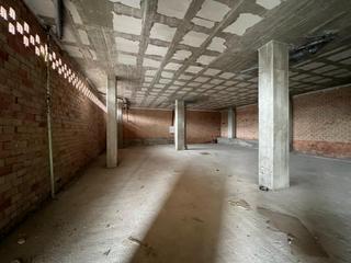 Local Comercial a Calle escritor conde de zamora 14. Oportunidad única de inversión! local comercial  con cochera