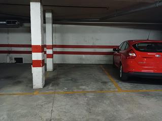 Aparcament cotxe  Calle rosalas. Buena cochera en san lorenzo