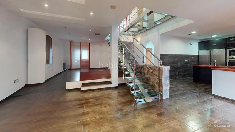 Foto 229a643a-ffc9-46a3-8aab-00a04dda760f. Casa adossada amb aparcament piscina a Carlota (La)