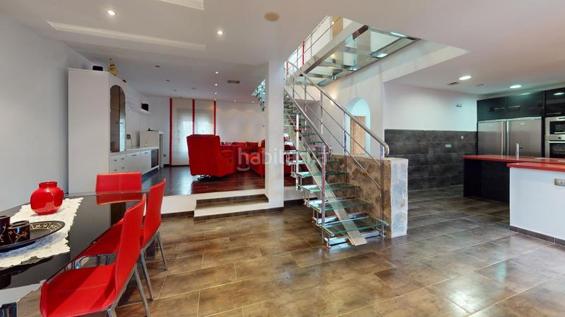 Foto 34c24021-a4b8-4ec2-911f-6baff996f1bd. Casa adossada amb aparcament piscina a Carlota (La)