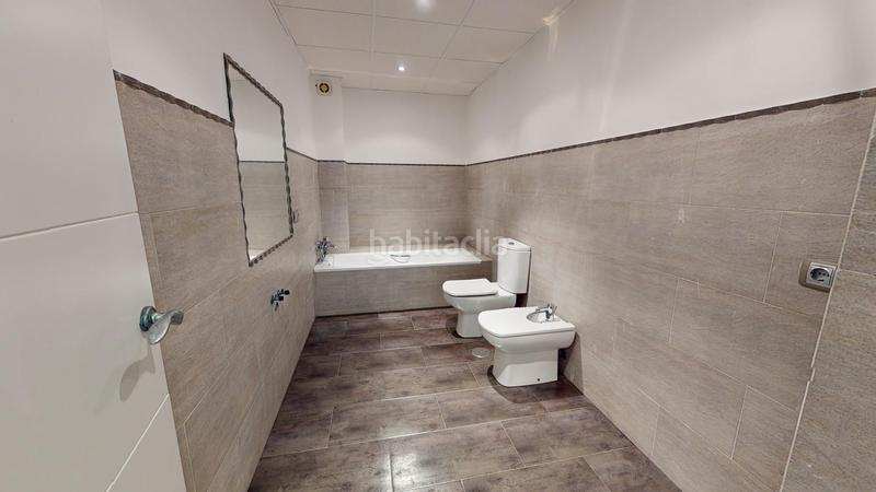 Foto 3d8581ef-bc94-4f3e-b286-d534458cc7c8. Casa adossada amb aparcament piscina a Carlota (La)