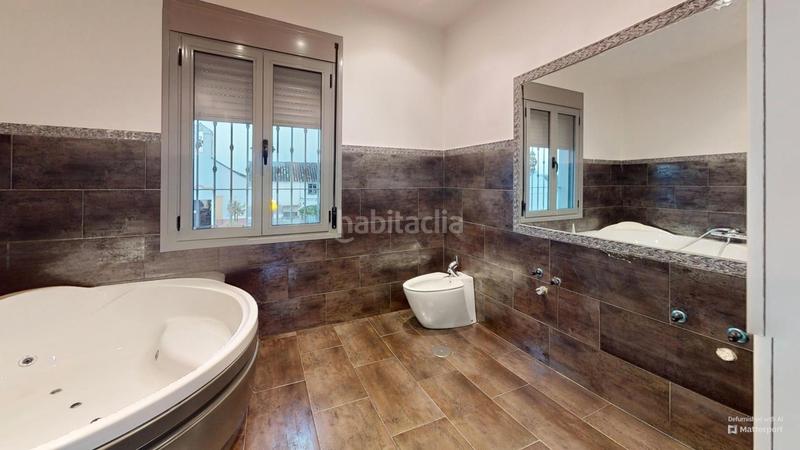 Foto 79133c9b-c1ae-4a47-a8b0-2fc6e41b374e. Casa adossada amb aparcament piscina a Carlota (La)