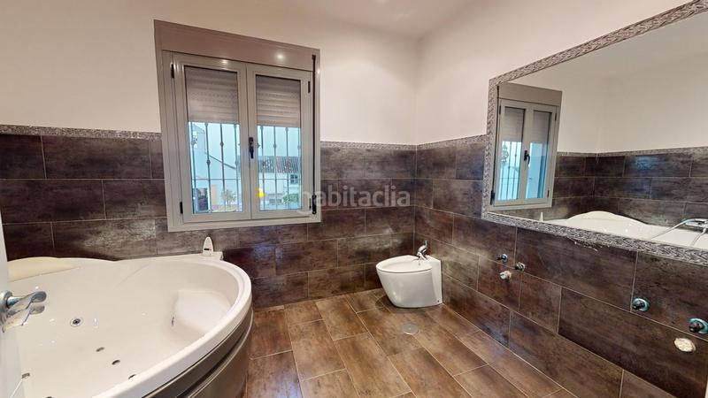 Foto 9866f851-cb12-4335-a2a8-ca0cd95e33d0. Casa adossada amb aparcament piscina a Carlota (La)