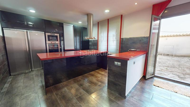 Foto fb0a18cd-9024-4f2d-86c9-1659876bcd94. Casa adossada amb aparcament piscina a Carlota (La)