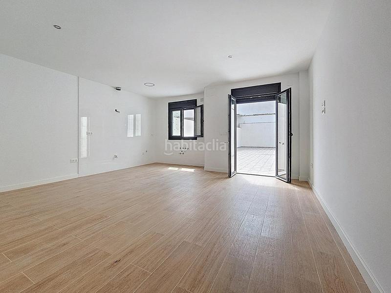 Foto 5e5b2516-b633-42f7-beda-093449c6e1b9. Reihenhaus mit heizung parking in Villarrubia Córdoba